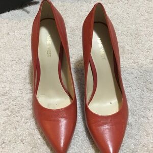 Nine West Women's Orange Heels size 7 pumps